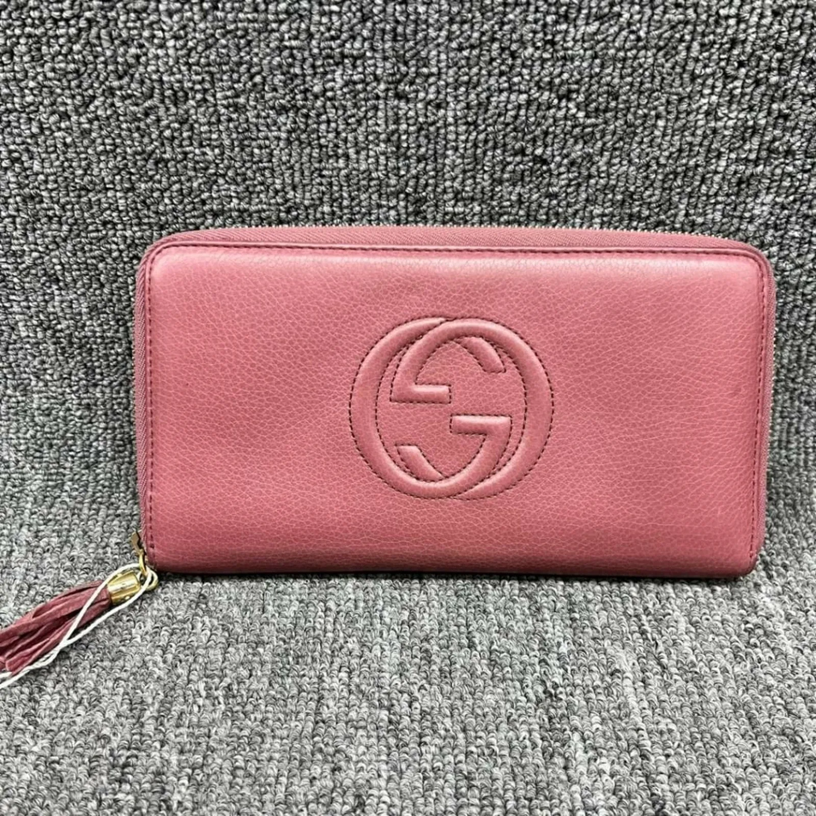 100% Authentic Gucci GG Leather Zippy Wallet