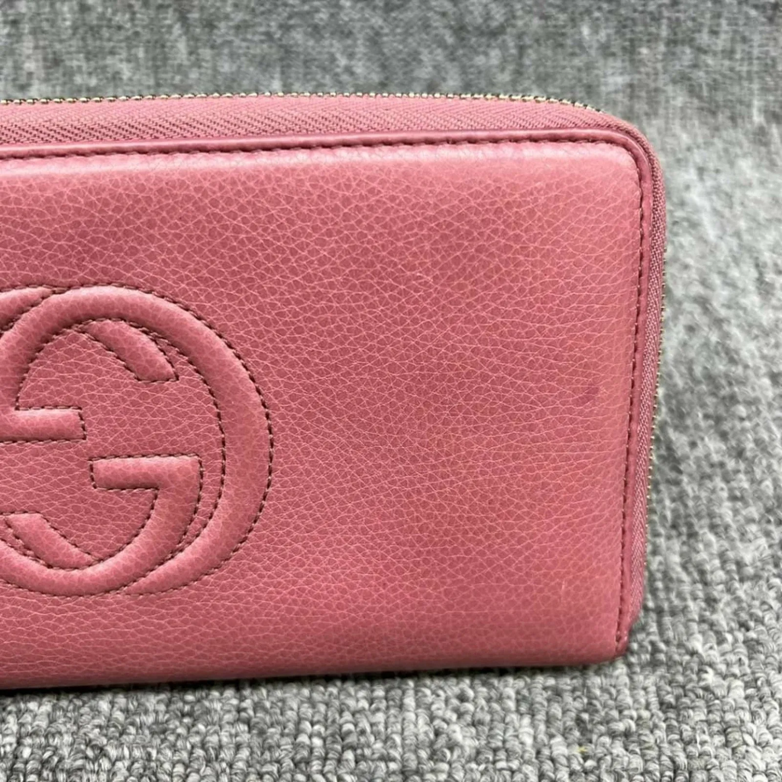 100% Authentic Gucci GG Leather Zippy Wallet