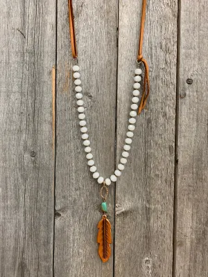 16612 Wht Crystal w/Turq & Lthr Feather