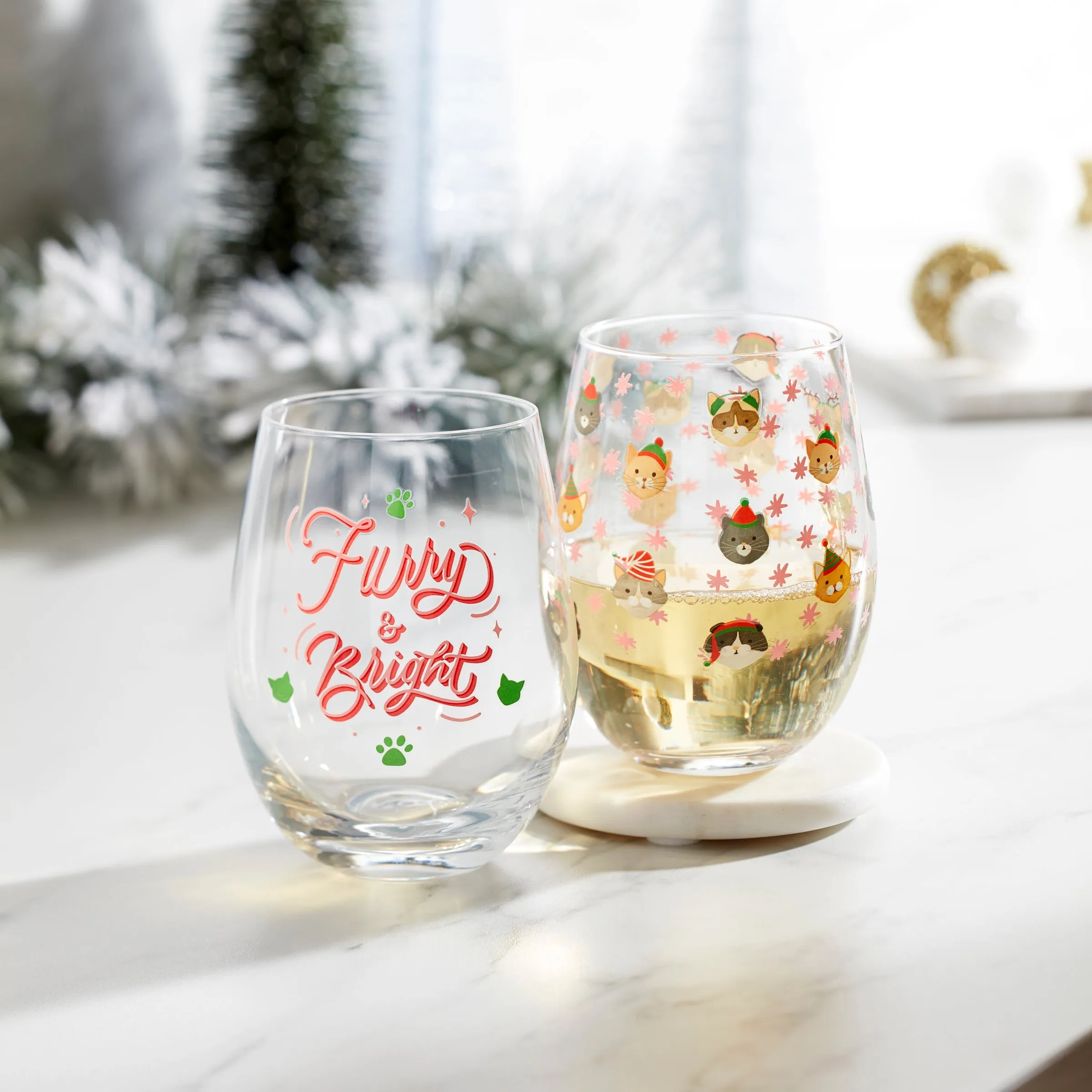 18 Oz "Furry & Bright" Wine Glasses, Set Of 2