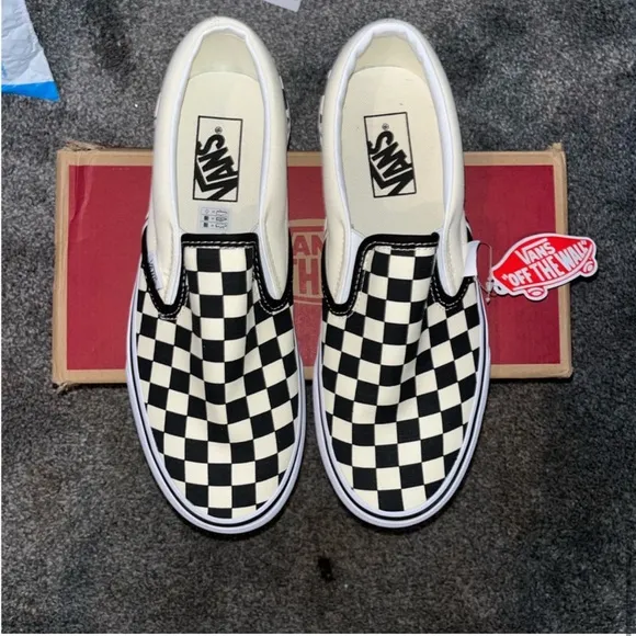 *BRAND NEW/ UNUSED* 🆕 VANS Classic Slip- On Checkerboard Shoe- Mens 6.5 Womens 8