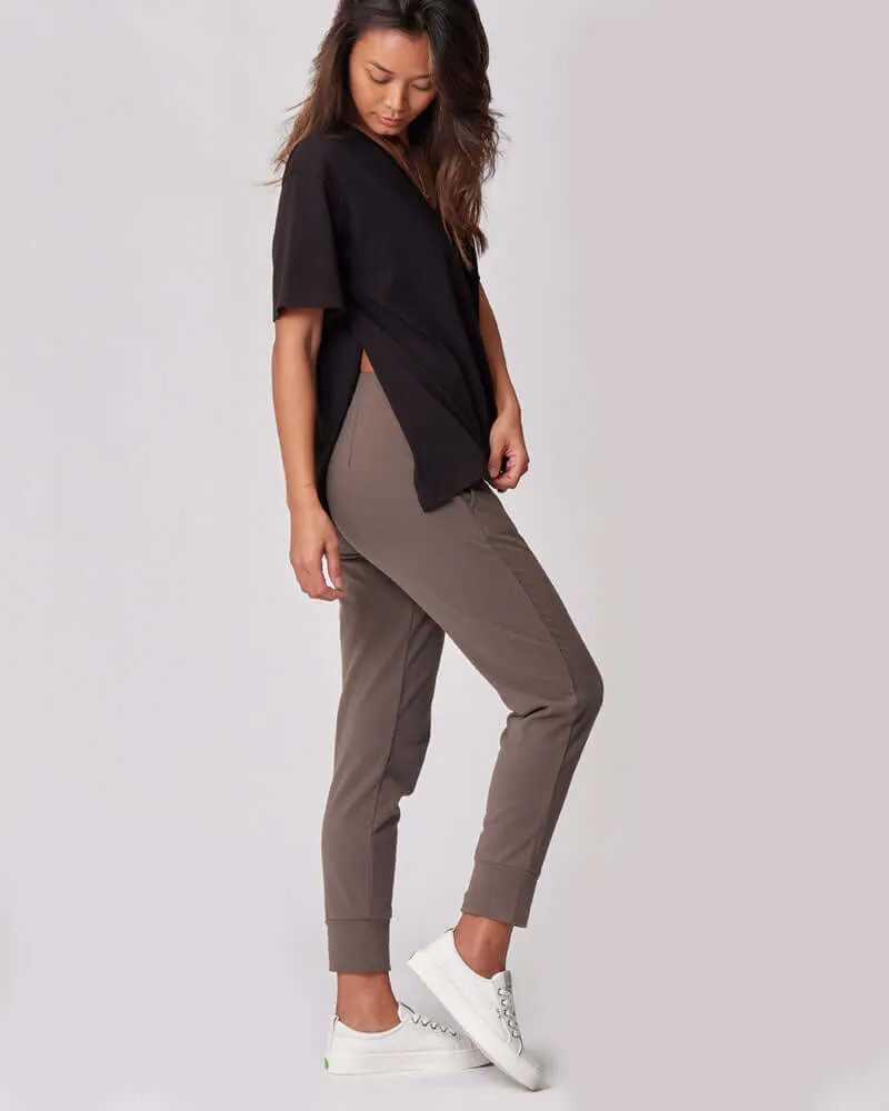 Everywhere Nursing & Maternity V-Neck Tee | Black