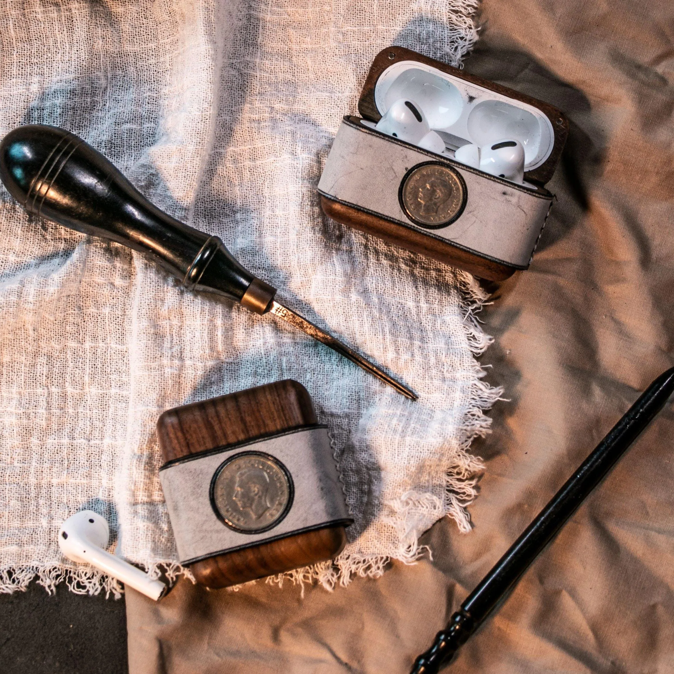 Handmade Leather Wood AirPods Pro Case Custom Leather AirPods Pro Case with Coin Airpod Case Cover