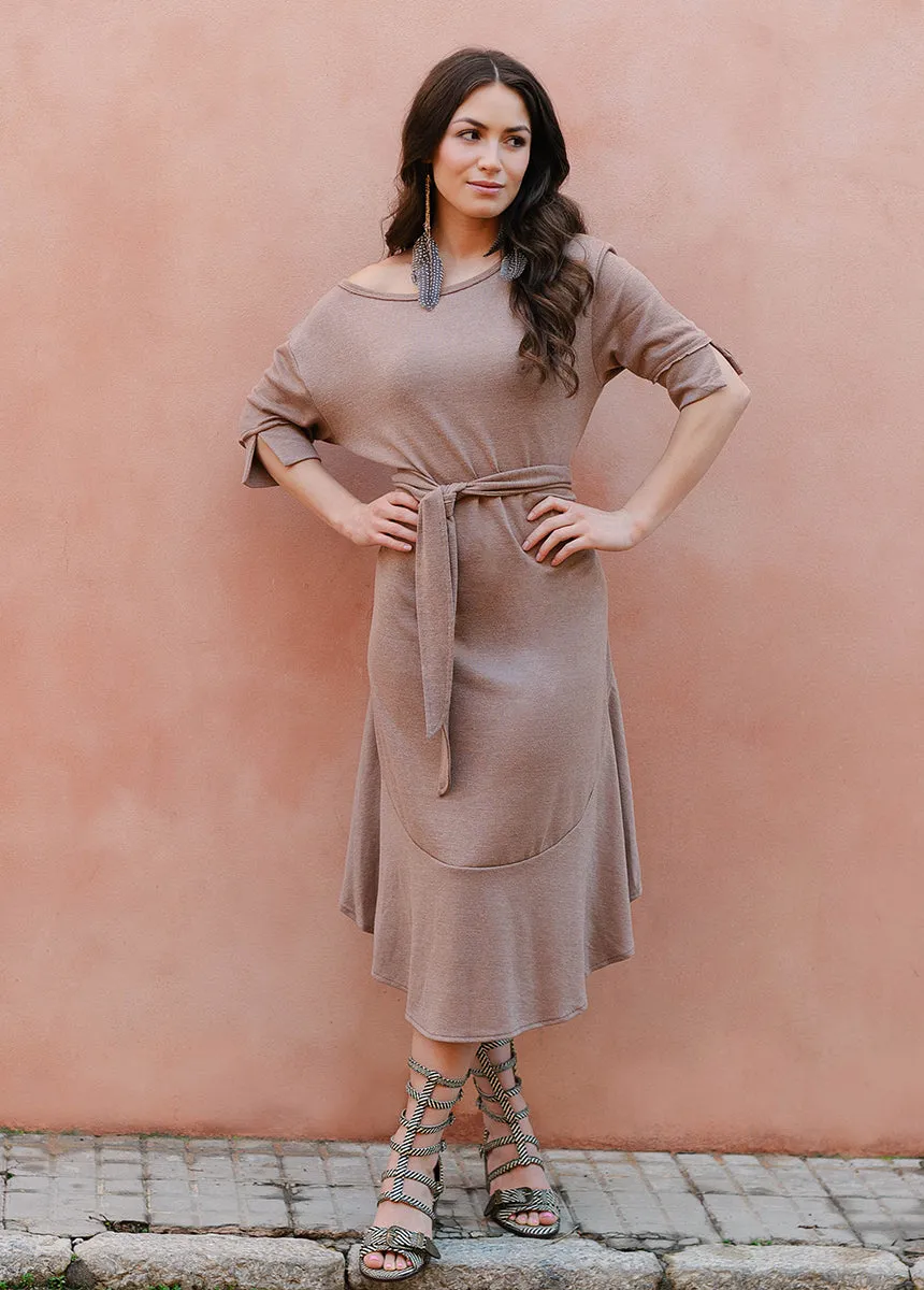 Kayliyah Dress in Doe