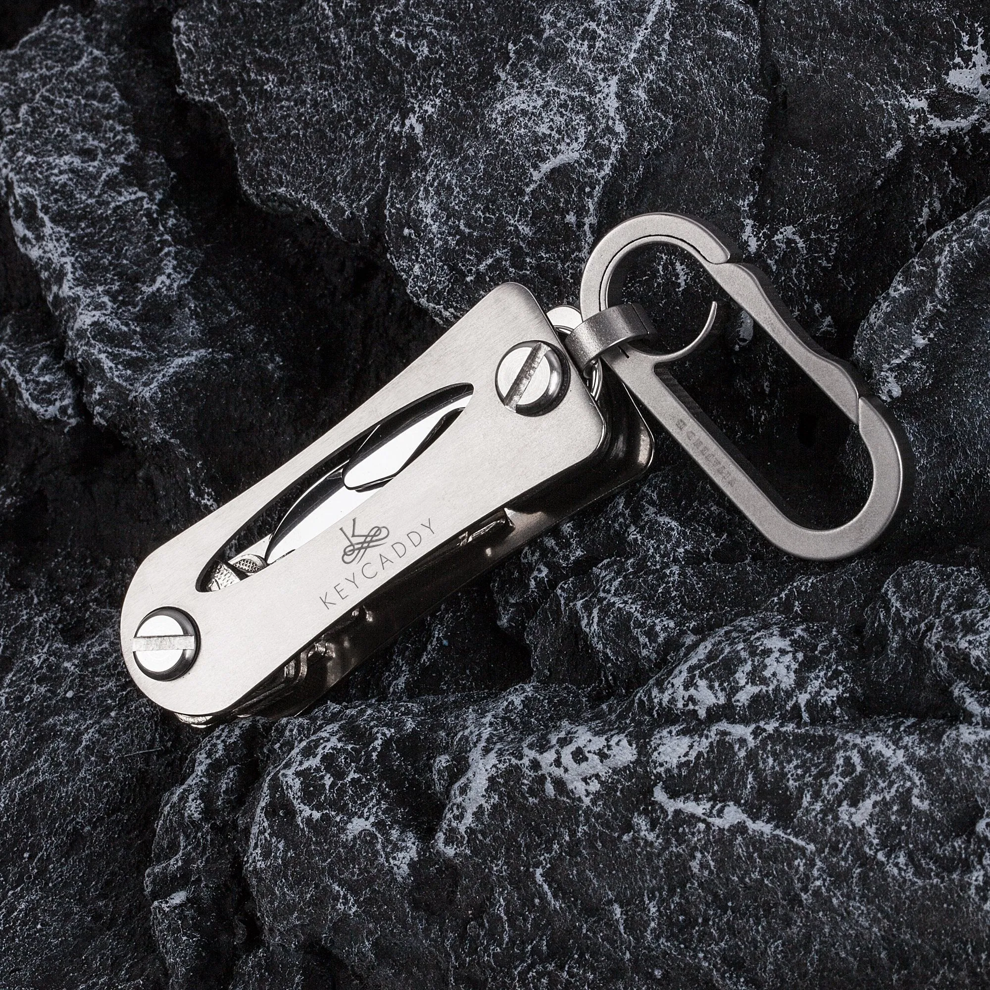 Key Caddy - Stainless Steel Compact Smart Key Organizer -Keychain Up To 16 Keys plus Anti Loosening Technology - Lightweight & Durable