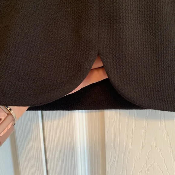 Loft, ribbed black stretch slip on skirt, size medium, NWT