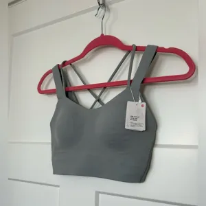 Lululemon Like a Cloud size 4 bra