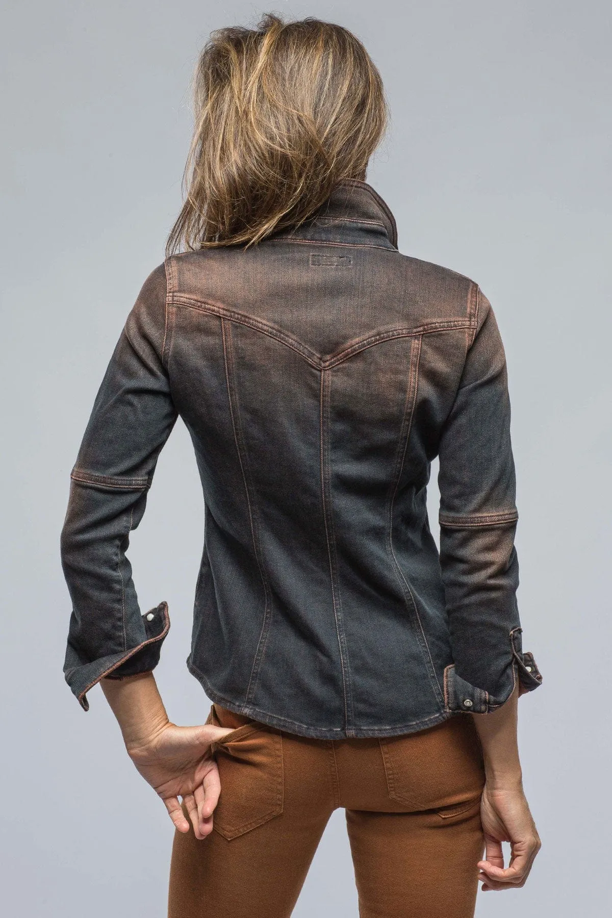 Maddi Fitted Western Snap Shirt In Ruggine Over Dye