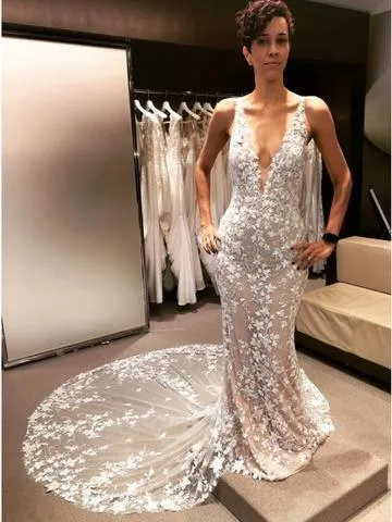 Mermaid V-Neck Backless Court Train Wedding Dress with Lace Appliques TN121
