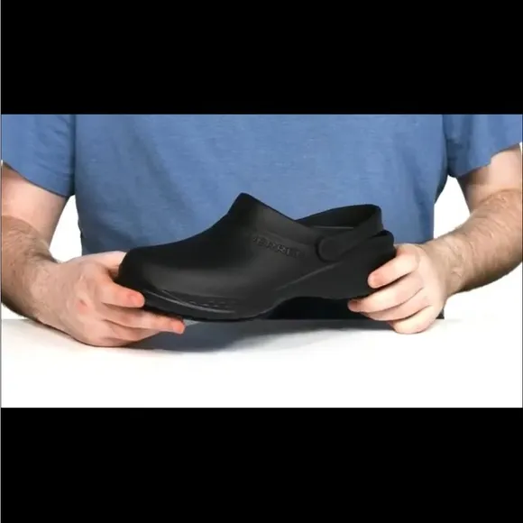Merrell Black slip on Encore Service Pro Men’s 9