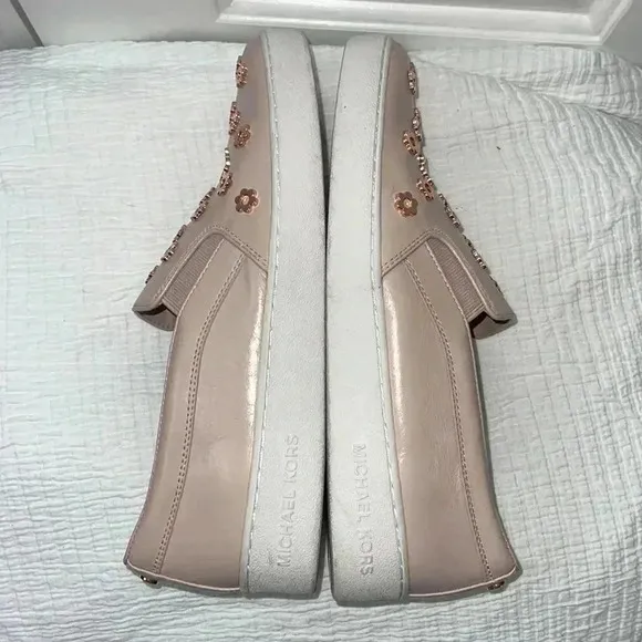 Michael Kors Sz 9 pink Slip on