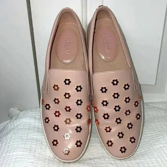 Michael Kors Sz 9 pink Slip on