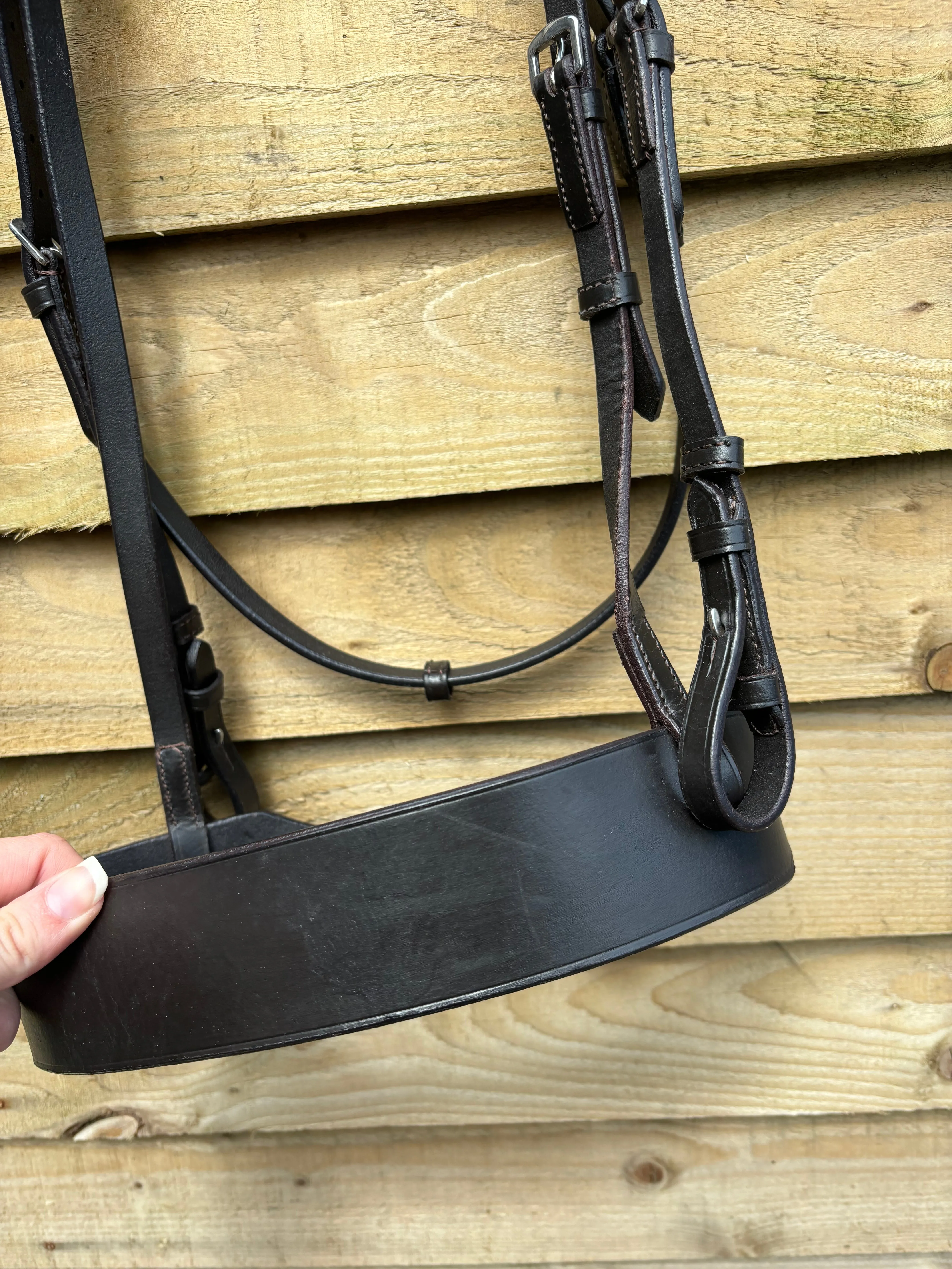 New Hunter style bridles in pony, cob and full black and brown leather