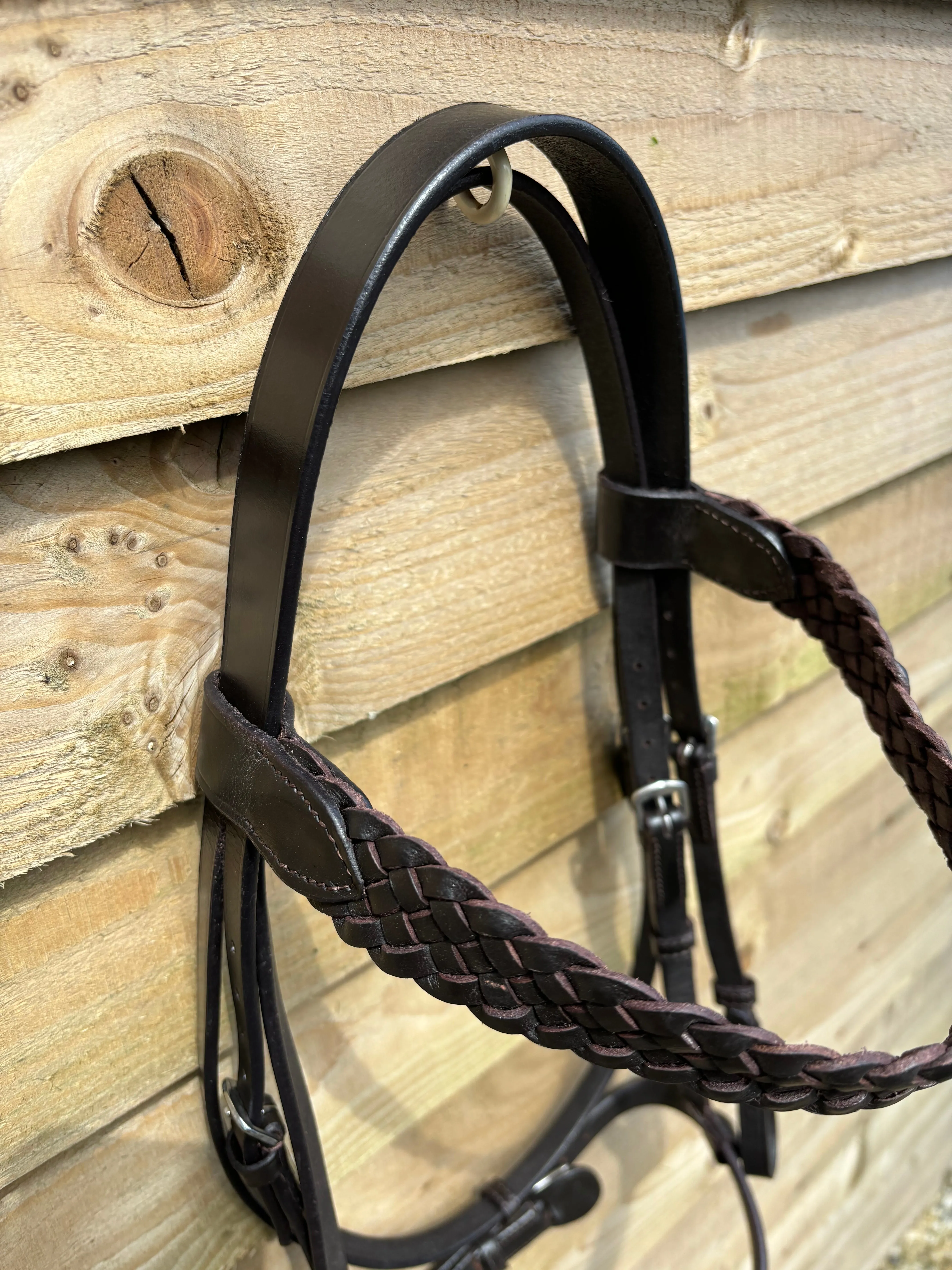 New Hunter style bridles in pony, cob and full black and brown leather