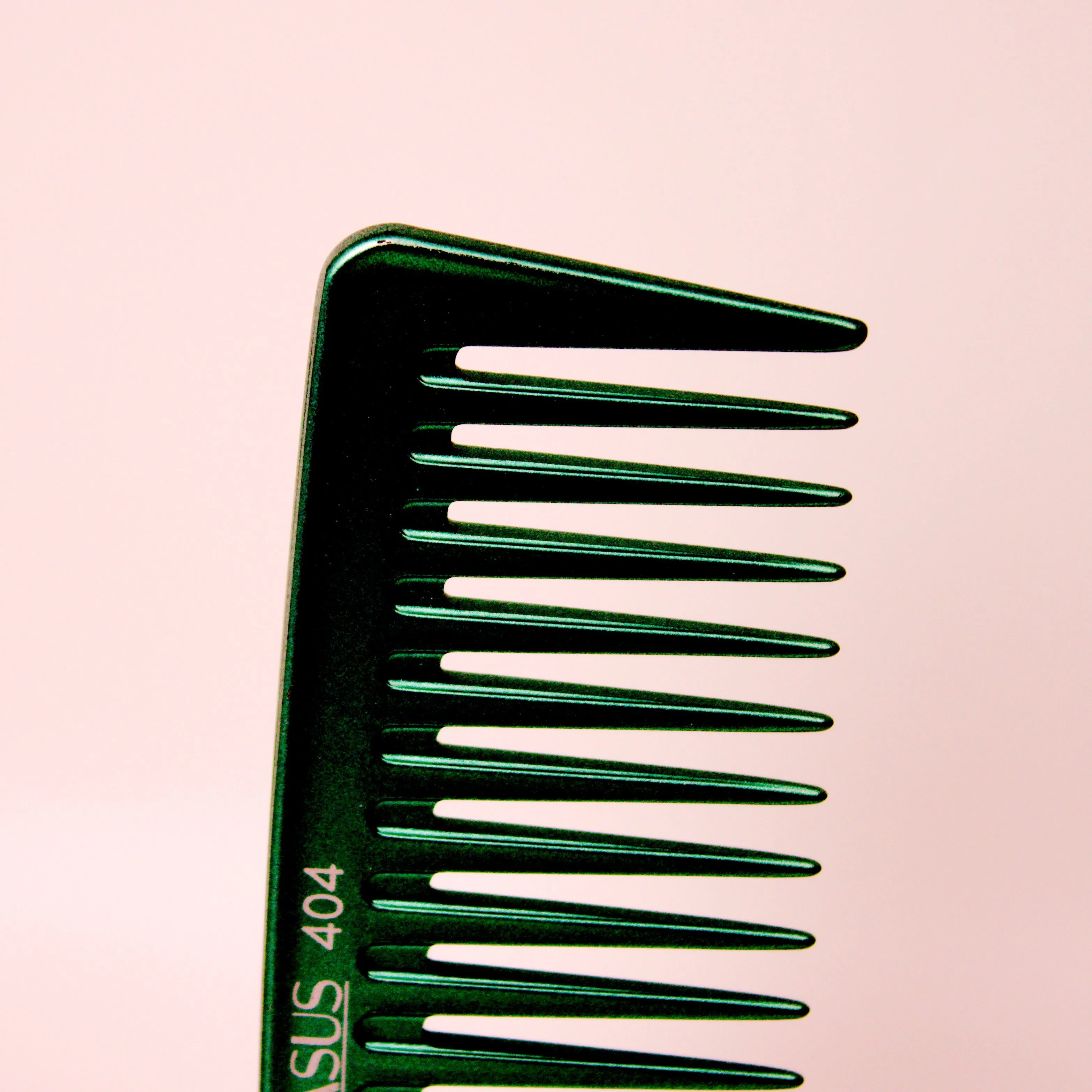 Pegasus MICOLOR 404, 7in Hard Rubber Wide Tooth Tall Styling Comb, Handmade, Seamless, Smooth Edges, Anti Static, Heat and Chemically Resistant, Wet Hair, Everyday Grooming Comb | Peines de goma dura - Green