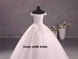 Pure White Wedding Dresses Elegant Boat Neck Ball Gown