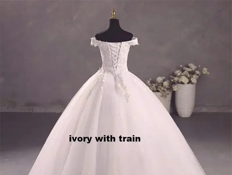Pure White Wedding Dresses Elegant Boat Neck Ball Gown