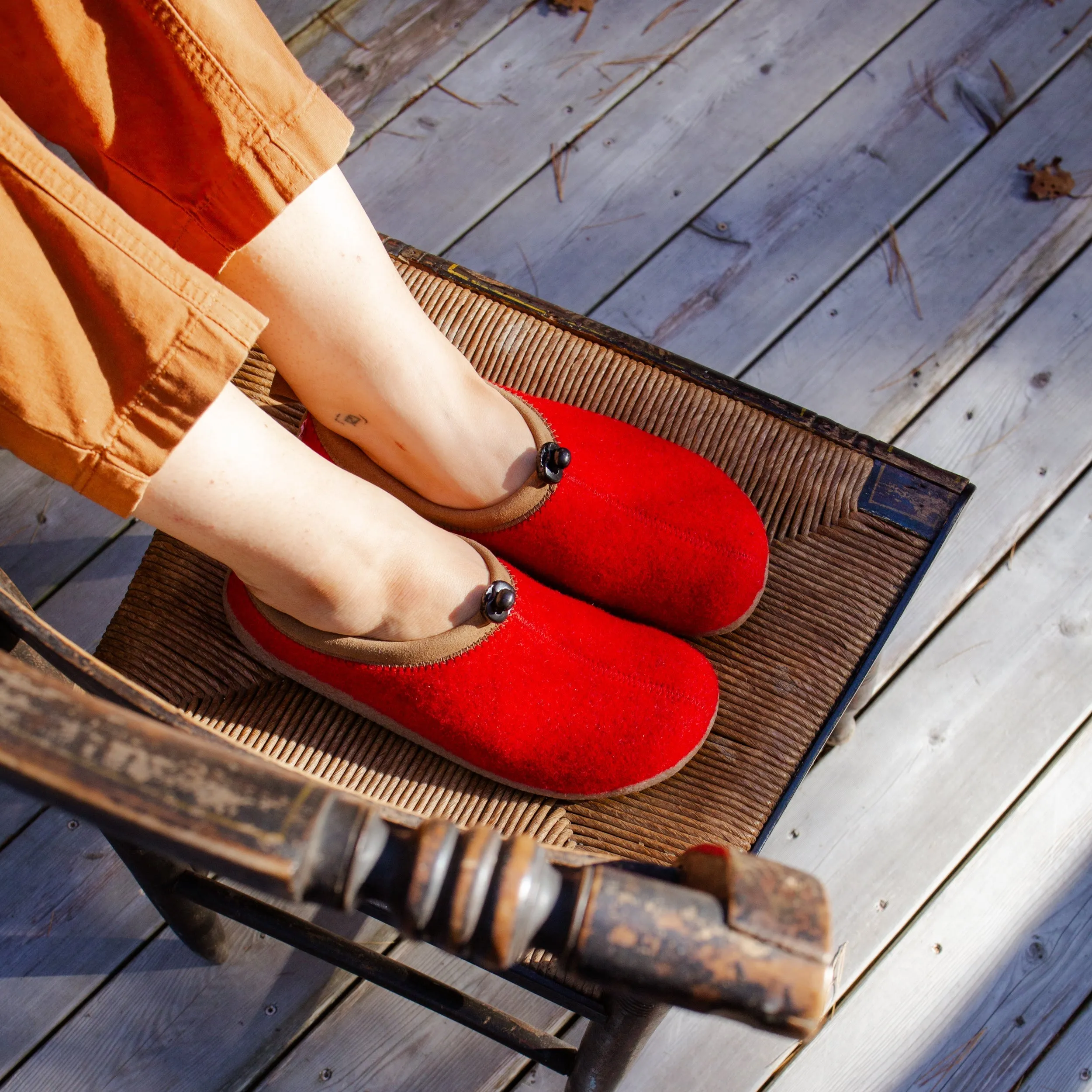 Samso Women's Slipper in Red