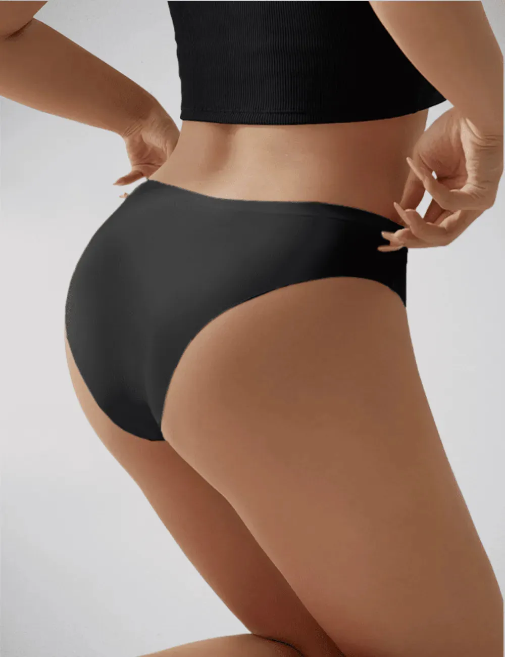 Scandals Seamless strappy Panty with Gold Hardware