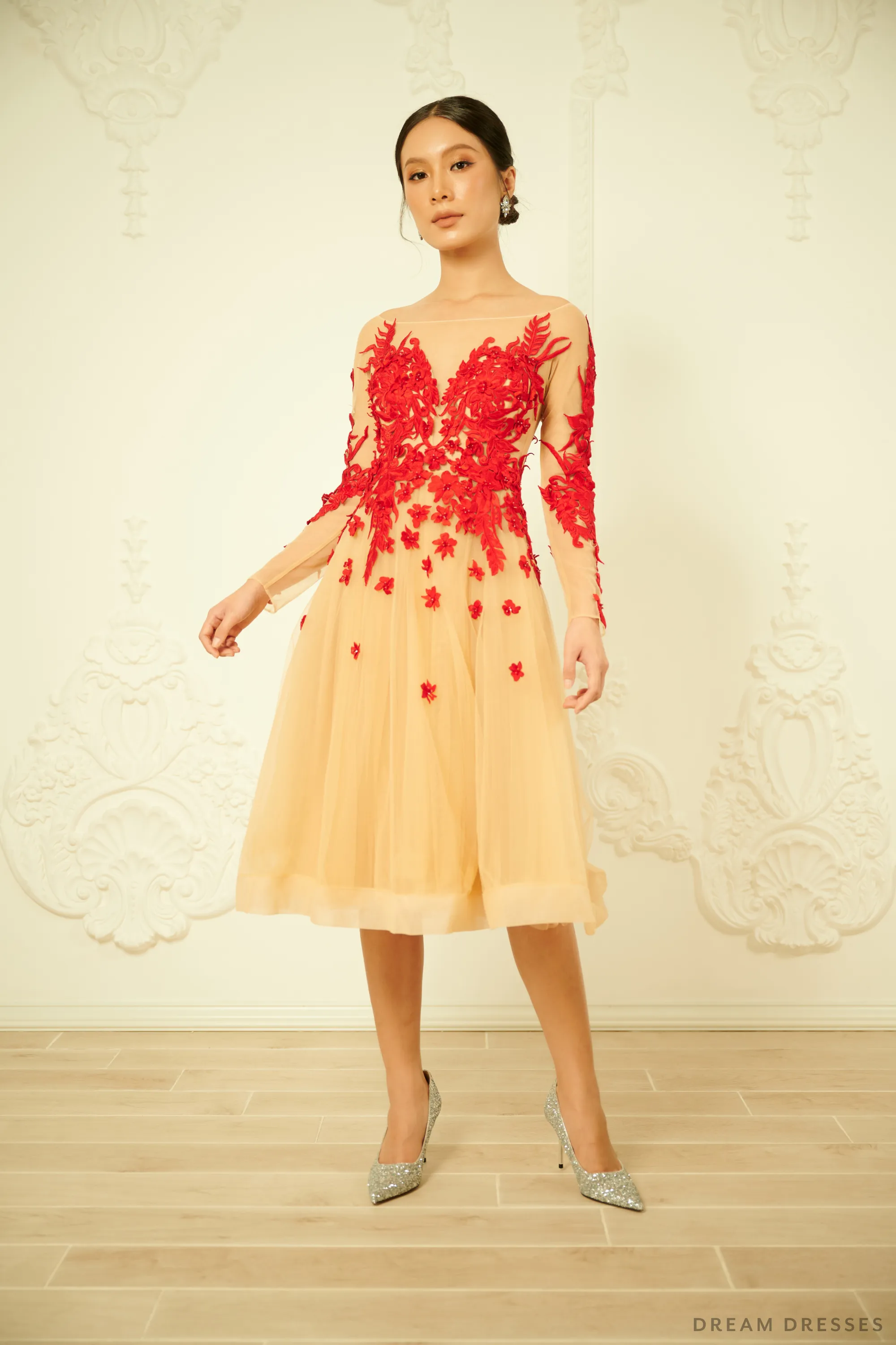Short Red Dress with Embroidery (#NICOLETTA)