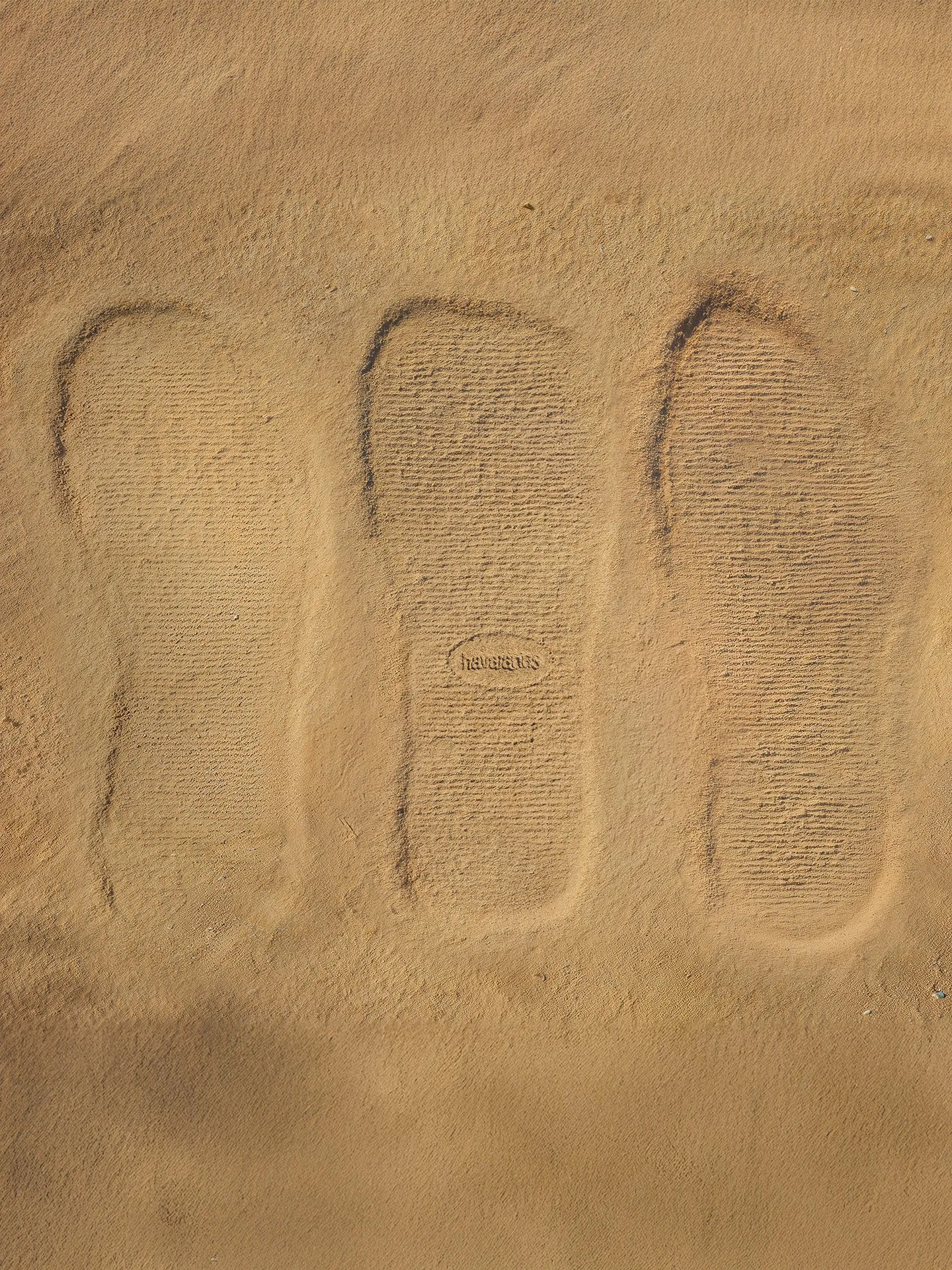 Slim flip-flops, black