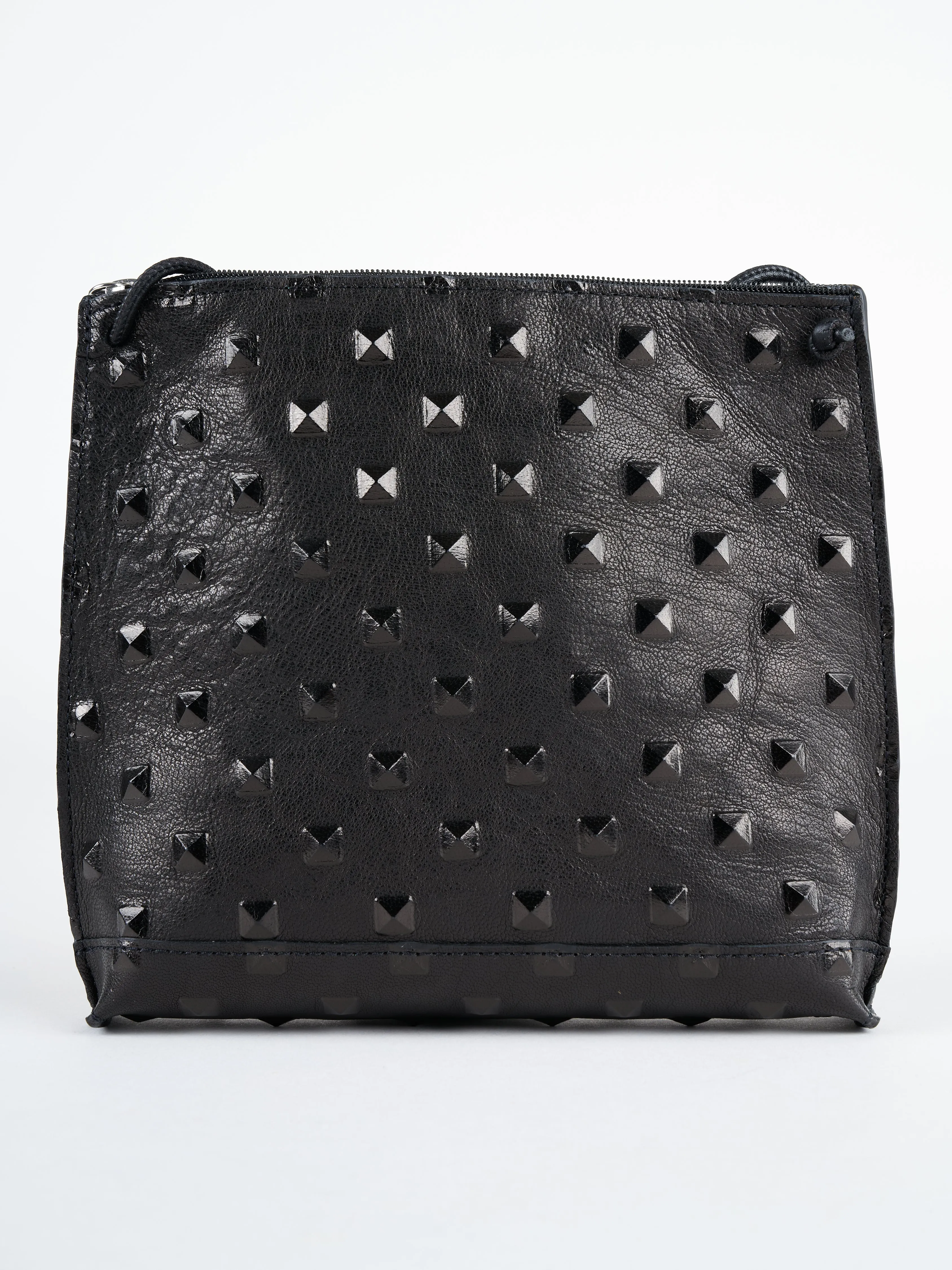 strappy pouch - black stud