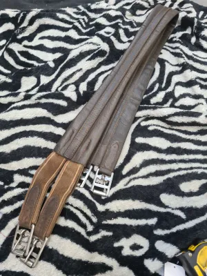 Used 52" brown leather girth FREE POSTAGE ❤️