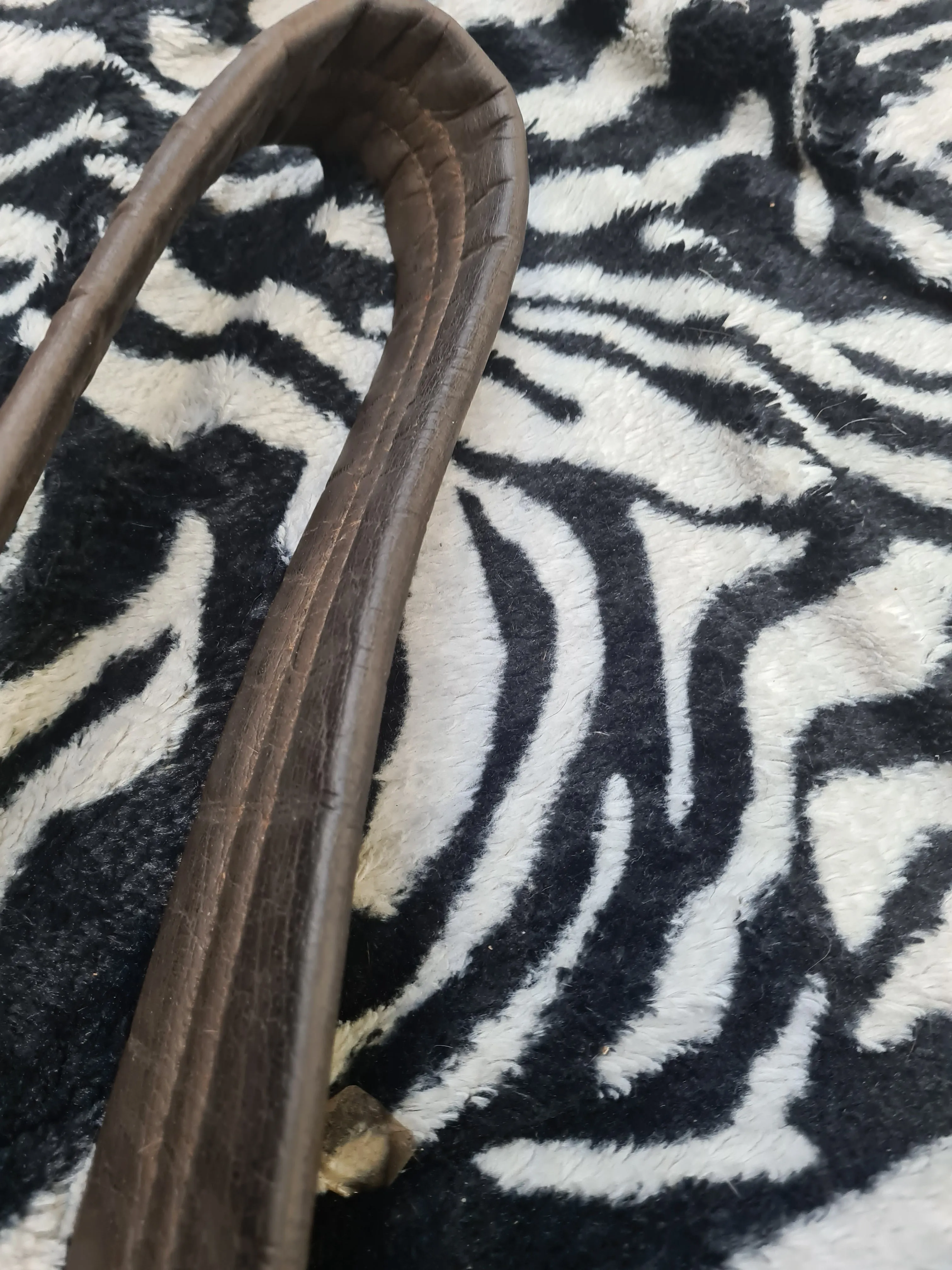 Used 52" brown leather girth FREE POSTAGE ❤️