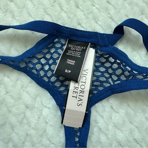 Victorias Secret Very Sexy 2 Pc Set Unlined Fishnet Lace Halter Bra 32C Thong S