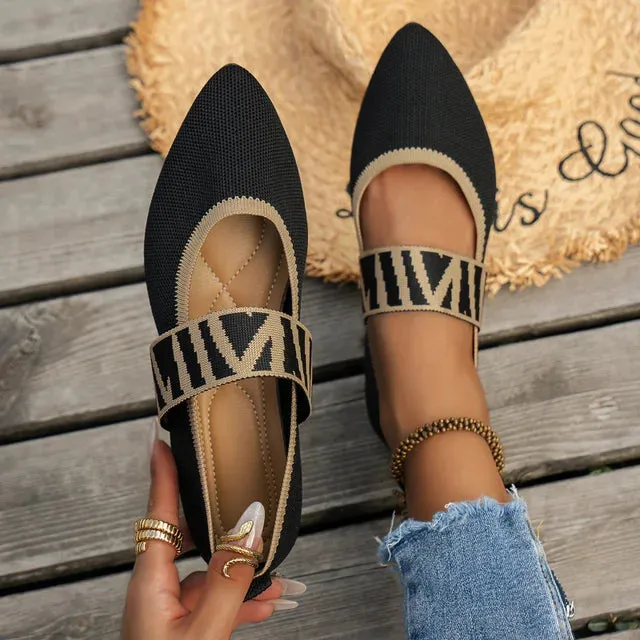 Women’s Ballet Flats – Pointed Toe – Textured Fabric – Cushioned Insole – Slip-On